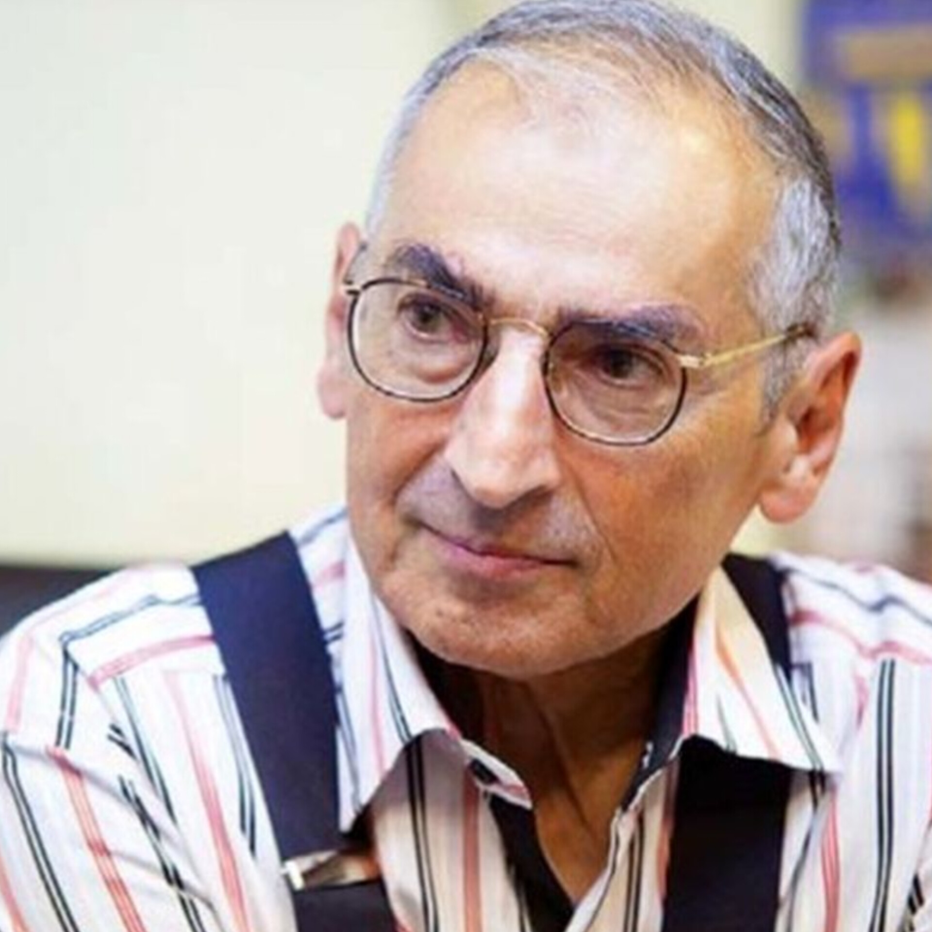 زیباکلام: حرف های حسن روحانی دیگر بی تاثیر است! هم در جامعه هم در روند مذاکره زیباکلام: حرف های حسن روحانی دیگر بی تاثیر است! هم در جامعه هم در روند مذاکره
