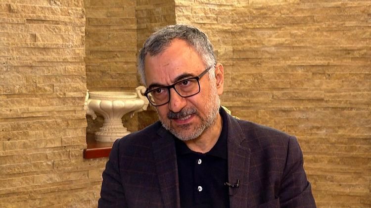 لیلاز: ترک تخاصم بزرگ‌ترین شکست آمریکا بعد از ویتنام / درآمد از تنگه هرمز به ضرر ایران است