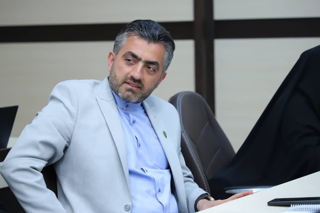 علیرضا عباسی: امیدوارم تفاهم با آمریکا به نفع مردم باشد، اما بعید می‌دانم