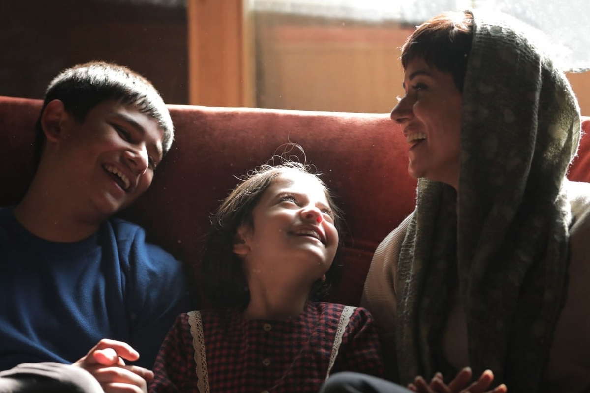 فیلم سینمایی زن و بچه با روح و روان مخاطب بازی می کند
