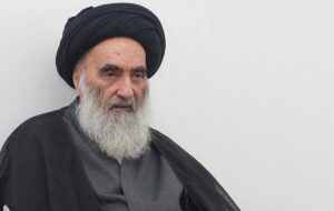 حضور فرزندان آیت الله سیستانی در مراسم تشییع پیکر مطهر رهبر شهید+عکس