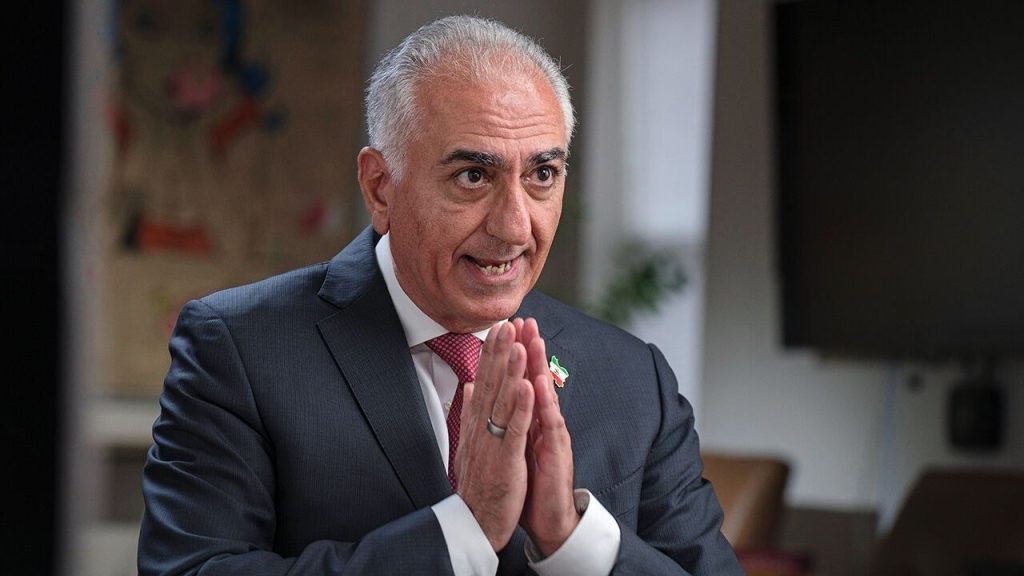 کیفرخواست برای رضا پهلوی صادر شد