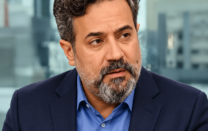 شعیب نظری: ۱۳۰ میلیارد دلار از کشور خارج شد و برنگشت ؛ حالا برای ۱۲ میلیارد دلار پای میز مذاکره‌ایم