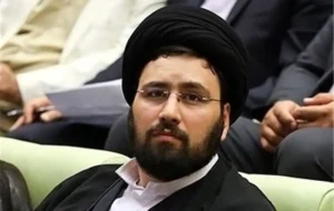 سیدعلی خمینی: ما با آمریکا پدرکشتگی داریم/مگر می‌شود ما با آمریکای جنایتکار صلح کنیم؟