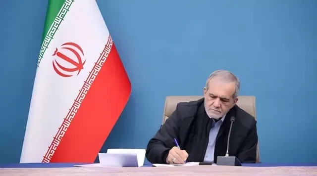 تأکید پزشکیان بر شفافیت در مدیریت؛ «عزل و نصب مدیران باید علمی و قابل سنجش باشد