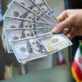 نوسان دلار در آستانه دوشنبه؛ بازار در انتظار تعیین مسیر