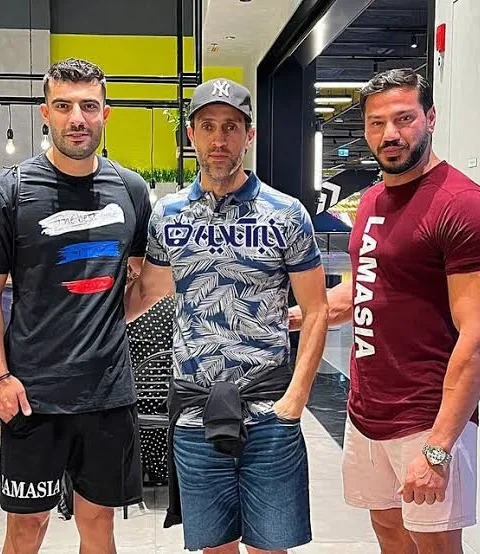 استوری جدید علی کریمی و معرفی عموی جدید سلطنت طلب ها